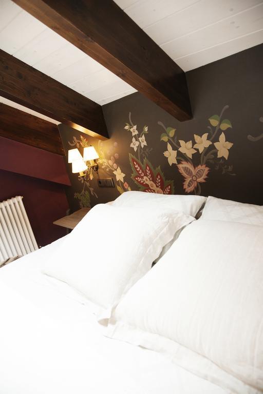 Hotel Villa De Torla Exteriör bild